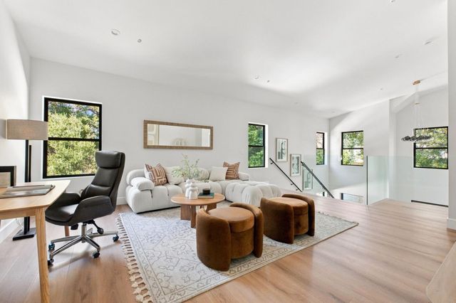 563 Encina Avenue, Menlo Park, CA 94025
