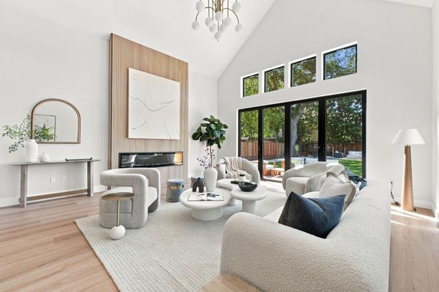 563 Encina Avenue, Menlo Park, CA 94025