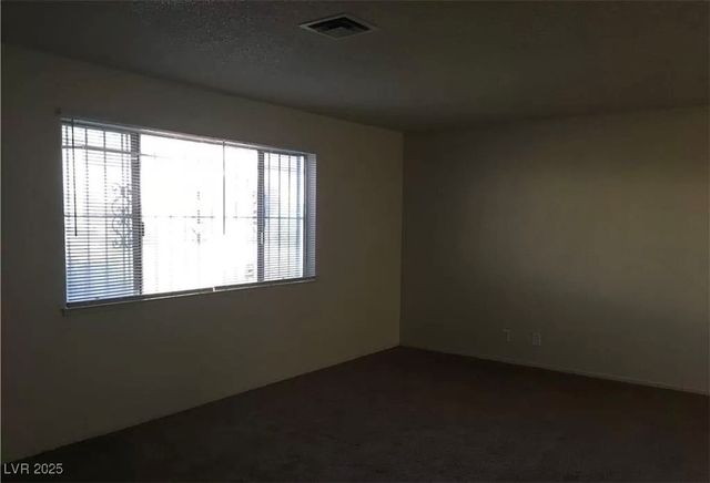 146 Greenbriar Townhouse Way, Las Vegas, NV 89121