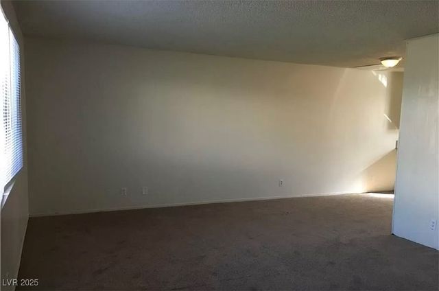 146 Greenbriar Townhouse Way, Las Vegas, NV 89121