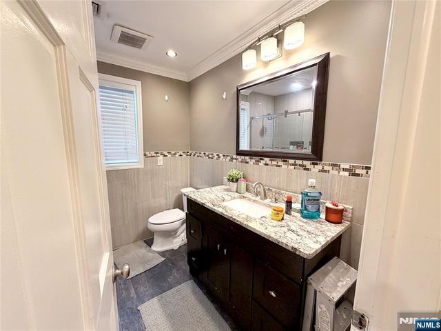 51 Fairview Avenue, Bogota, NJ 07603