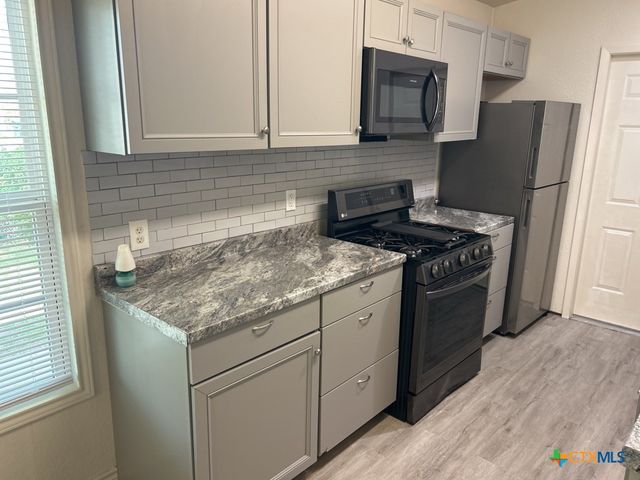 912 Southside Drive, Killeen, TX 76541