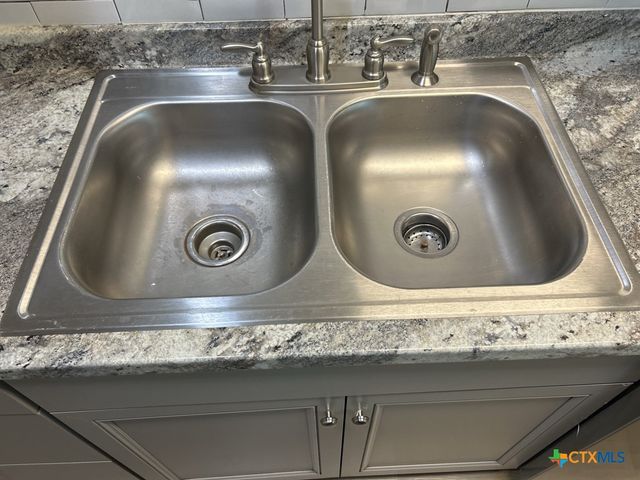 912 Southside Drive, Killeen, TX 76541