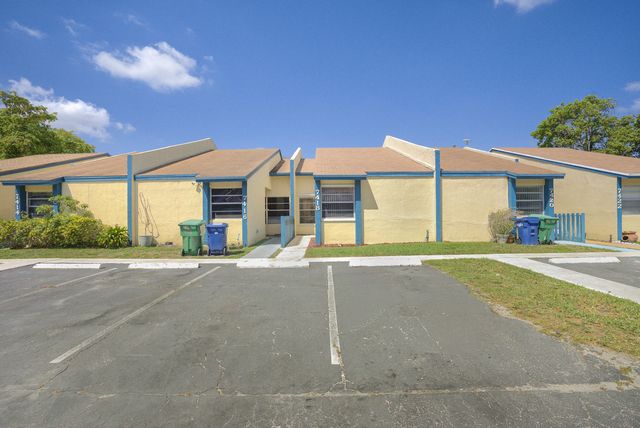 7418 NW 34th Street, Lauderhill, FL 33319