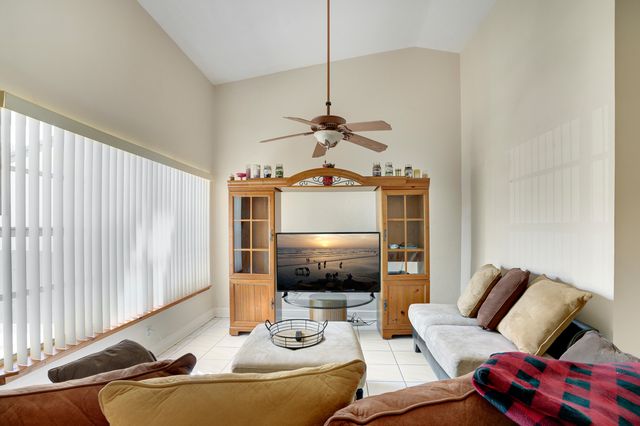 7418 NW 34th Street, Lauderhill, FL 33319