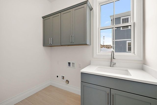 107 S Griswold Street, Northville, MI 48167