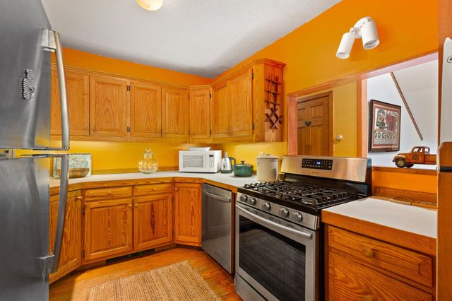 352 Edwins Pond Road, Rochester, VT 05767