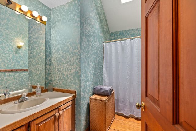 352 Edwins Pond Road, Rochester, VT 05767