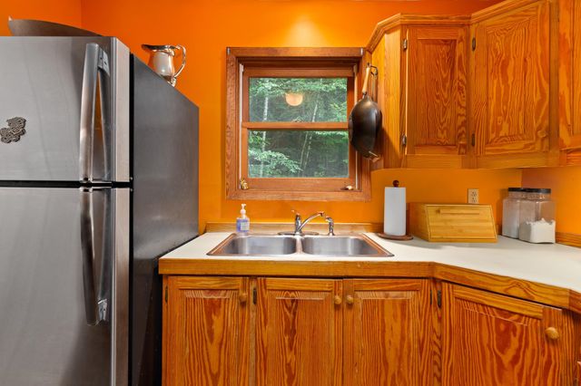 352 Edwins Pond Road, Rochester, VT 05767