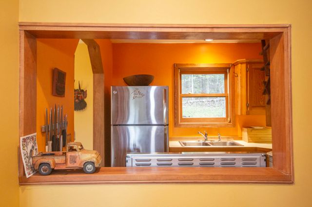 352 Edwins Pond Road, Rochester, VT 05767