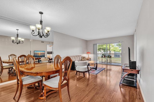 9537 Weldon Circle I213, Tamarac, FL 33321