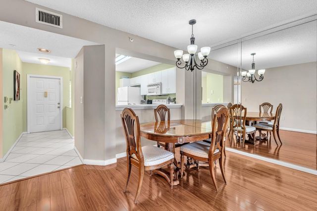 9537 Weldon Circle I213, Tamarac, FL 33321