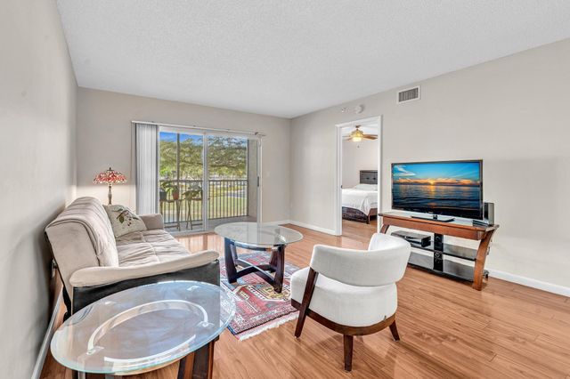 9537 Weldon Circle I213, Tamarac, FL 33321