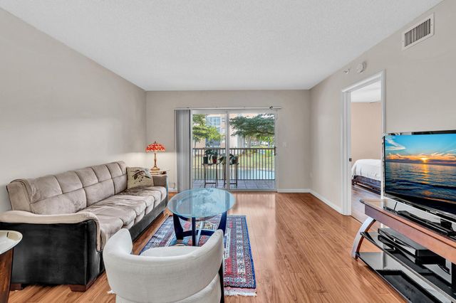 9537 Weldon Circle I213, Tamarac, FL 33321