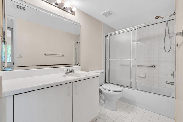 9537 Weldon Circle I213, Tamarac, FL 33321