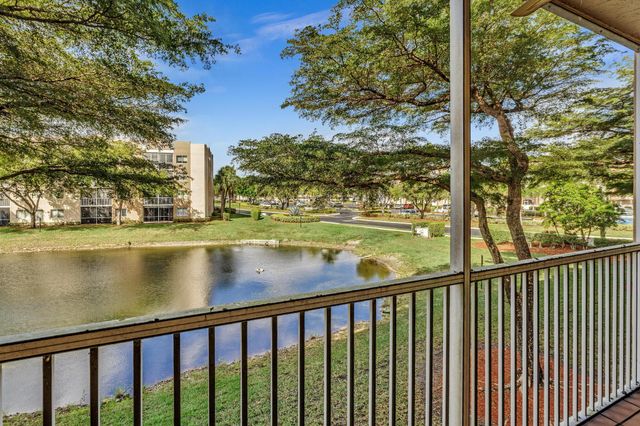 9537 Weldon Circle I213, Tamarac, FL 33321