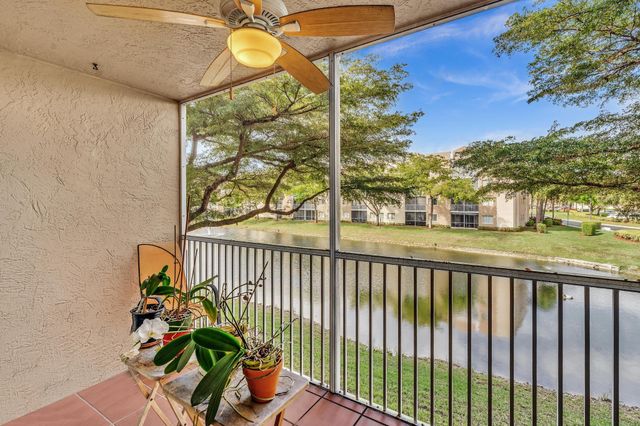 9537 Weldon Circle I213, Tamarac, FL 33321