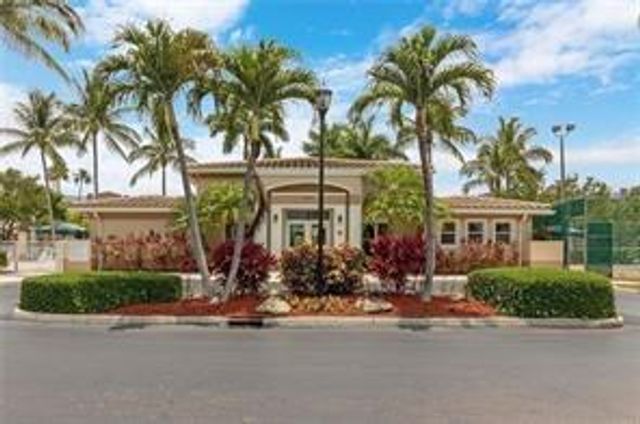 9537 Weldon Circle I213, Tamarac, FL 33321