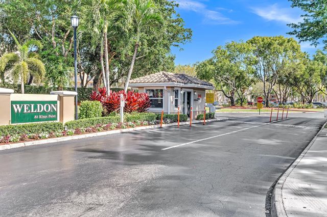 9537 Weldon Circle I213, Tamarac, FL 33321