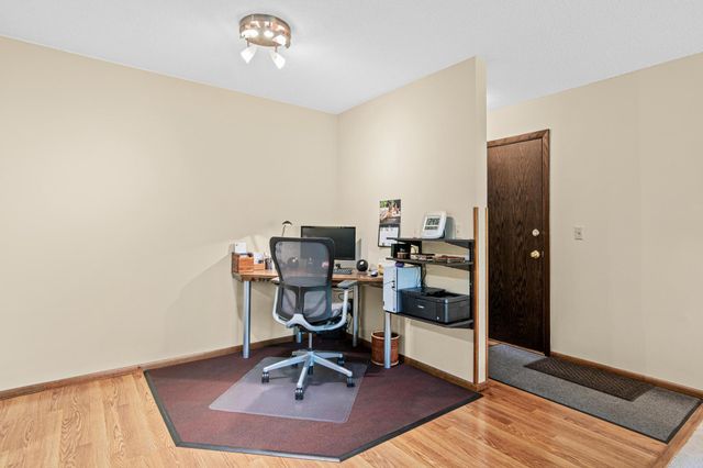 4000 Foss Road 204, Saint Anthony, MN 55421