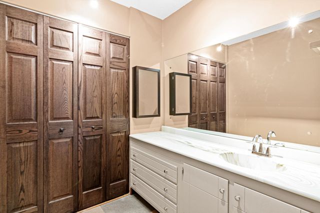 4000 Foss Road 204, Saint Anthony, MN 55421