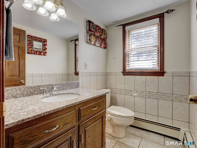 43 Raynor Street, Southington, CT 06489