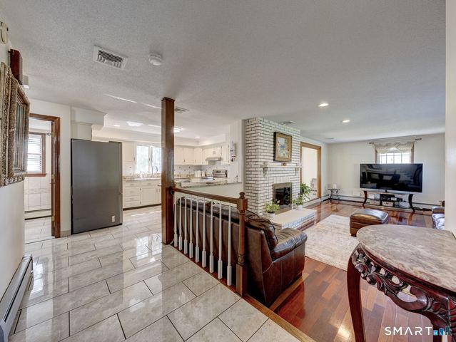 43 Raynor Street, Southington, CT 06489