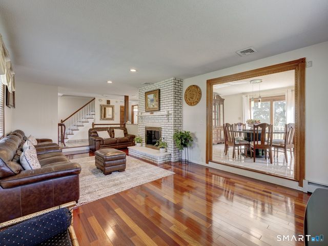 43 Raynor Street, Southington, CT 06489