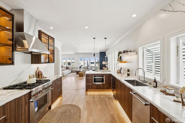 2558 24th Avenue, San Francisco, CA 94116