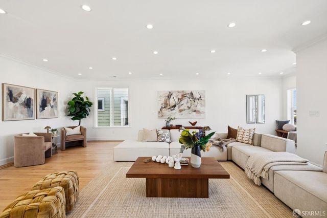 2558 24th Avenue, San Francisco, CA 94116