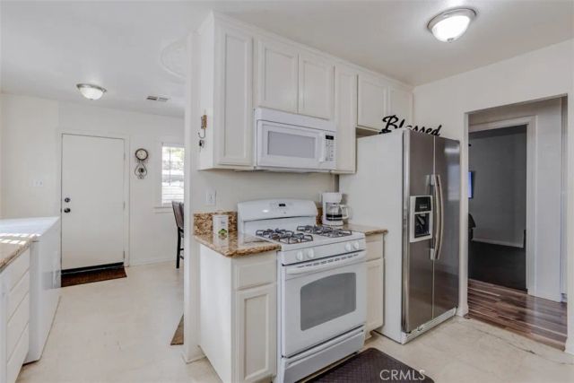 15461 Hesperia Road, Victorville, CA 92395