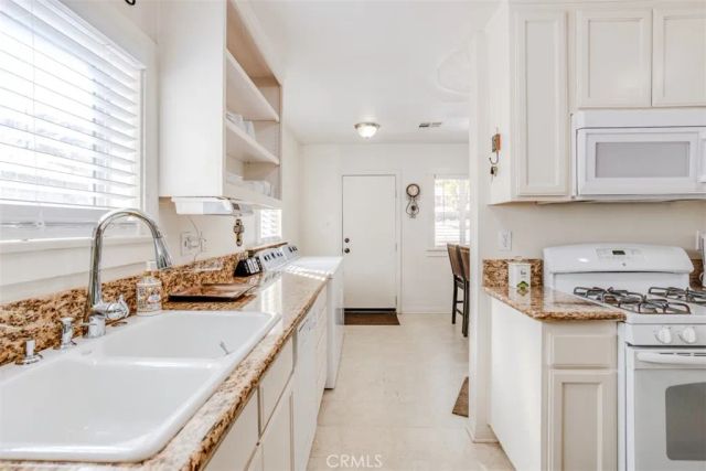 15461 Hesperia Road, Victorville, CA 92395