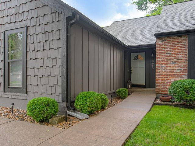3919 NE Sequoia Street, Lee's Summit, MO 64064