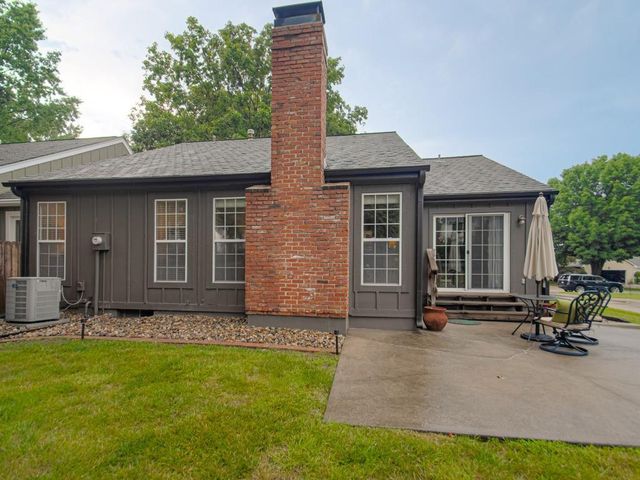 3919 NE Sequoia Street, Lee's Summit, MO 64064