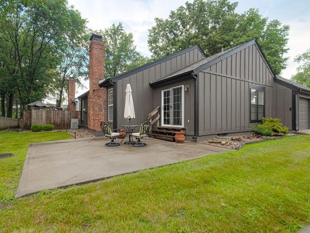 3919 NE Sequoia Street, Lee's Summit, MO 64064
