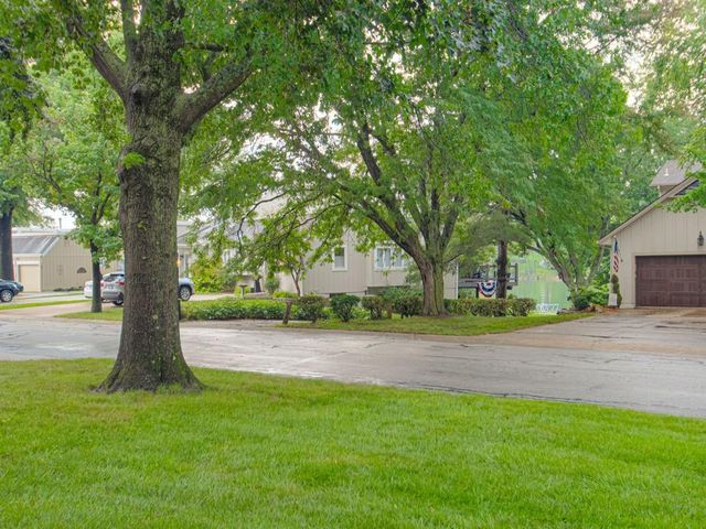 3919 NE Sequoia Street, Lee's Summit, MO 64064