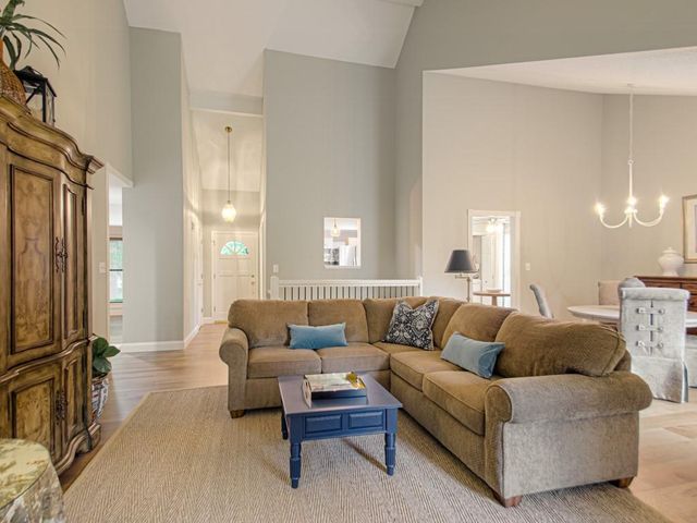 3919 NE Sequoia Street, Lee's Summit, MO 64064