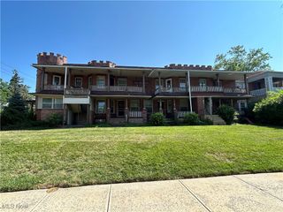 14801 Clifton Boulevard, Lakewood, OH 44107