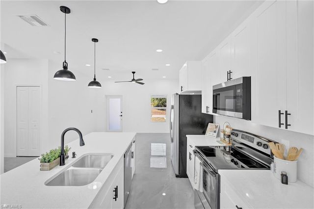 30095 Beech RD, Punta Gorda, FL 33982