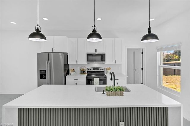 30095 Beech RD, Punta Gorda, FL 33982