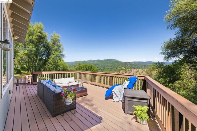 20135 Gibbs Dr, Sonora, CA 95370