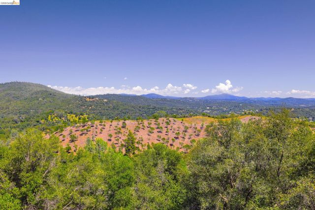 20135 Gibbs Dr, Sonora, CA 95370