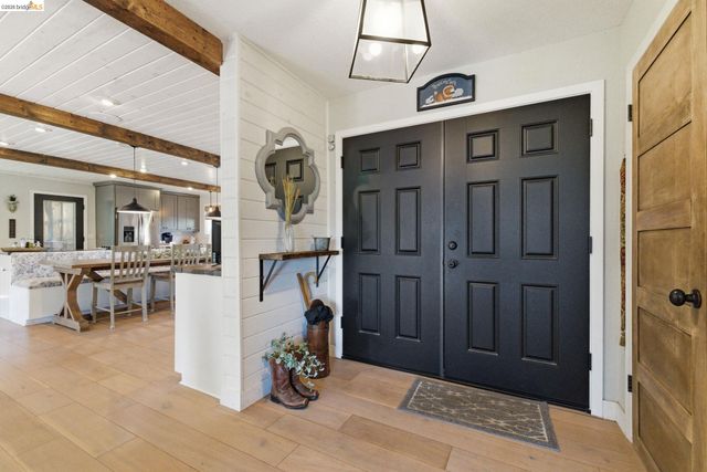 20135 Gibbs Dr, Sonora, CA 95370