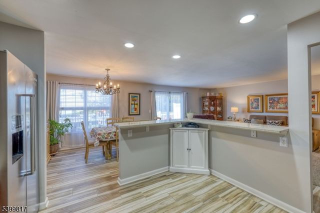 9 Crestmont Ct, Hardyston Twp., NJ 07419