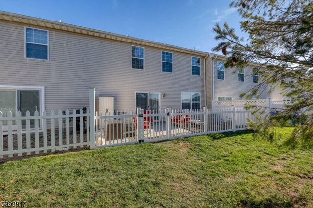 9 Crestmont Ct, Hardyston Twp., NJ 07419