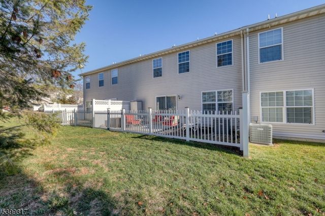 9 Crestmont Ct, Hardyston Twp., NJ 07419