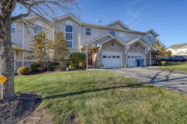 9 Crestmont Ct, Hardyston Twp., NJ 07419
