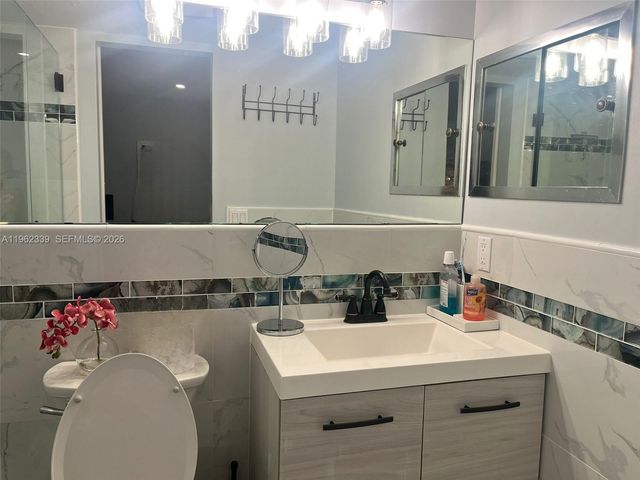 35 Camden B, West Palm Beach, FL 33417