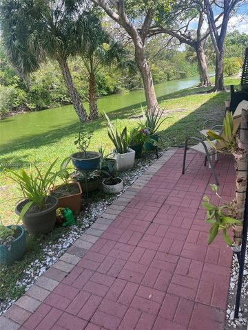 35 Camden B, West Palm Beach, FL 33417