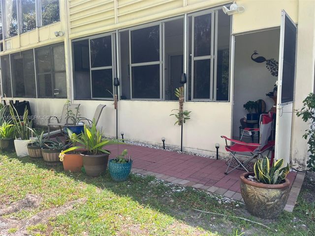 35 Camden B, West Palm Beach, FL 33417